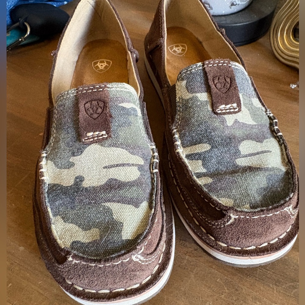 Ariat women’s ' Brown and Camouflage Moccasins